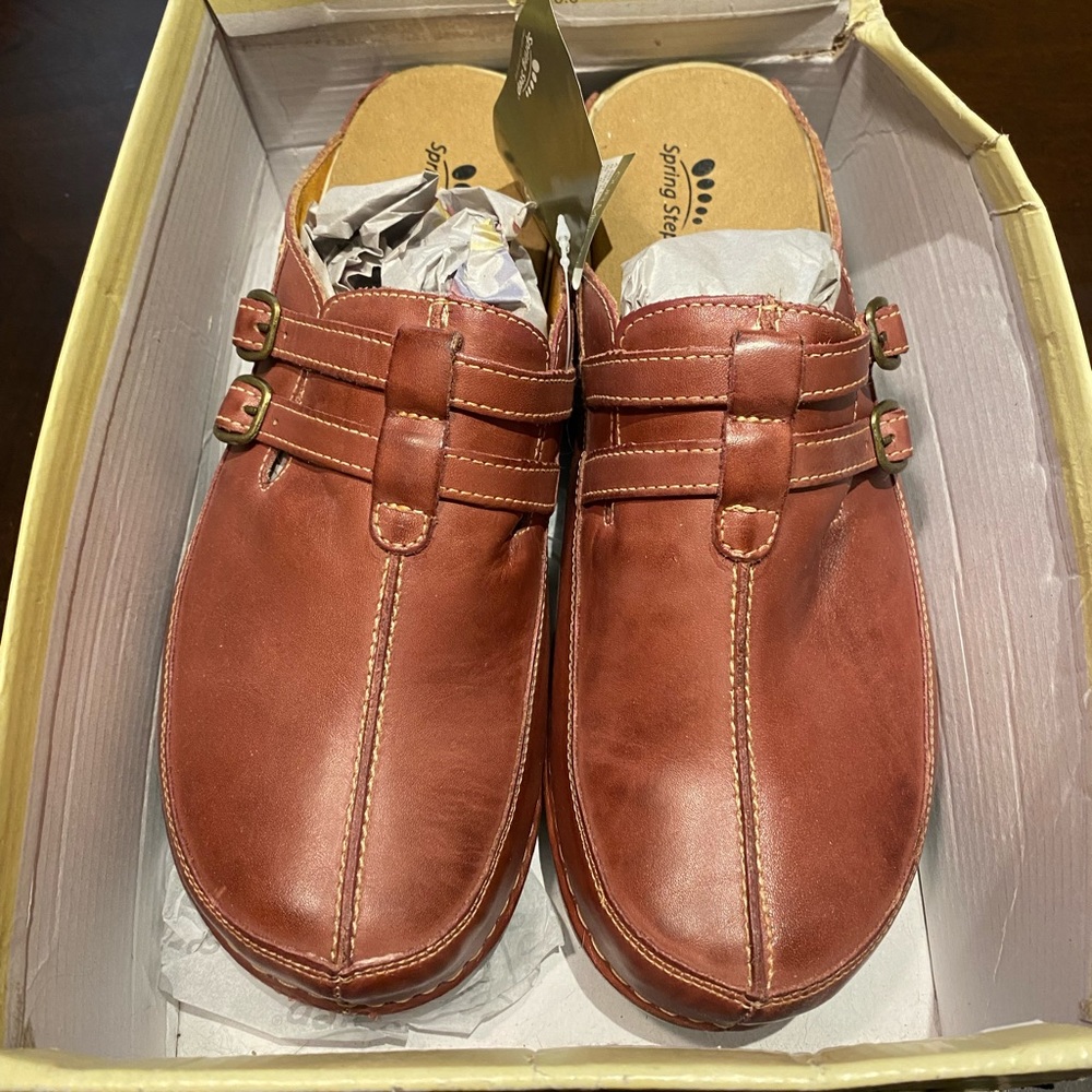 Spring Step Happy Clogs